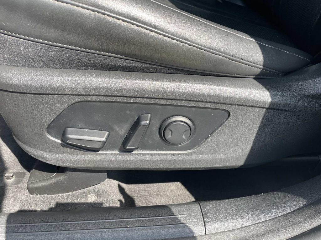 Used 2022 Kia Sorento S w/ Panoramic Sunroof Package AWD/4WD image 18
