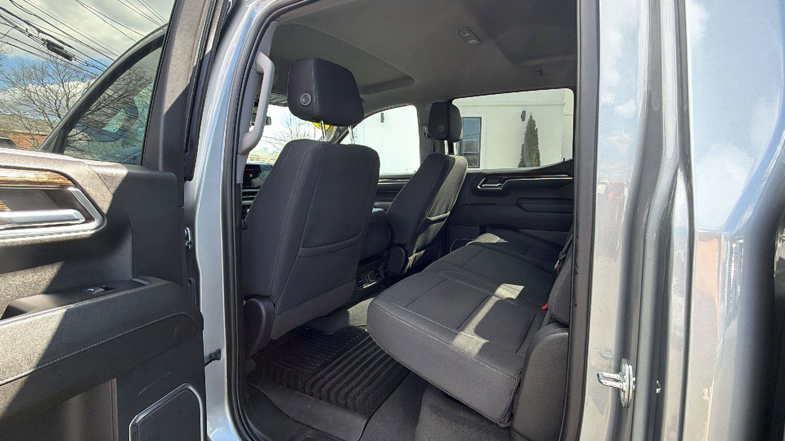 Used 2023 GMC Sierra 1500 Elevation image 33