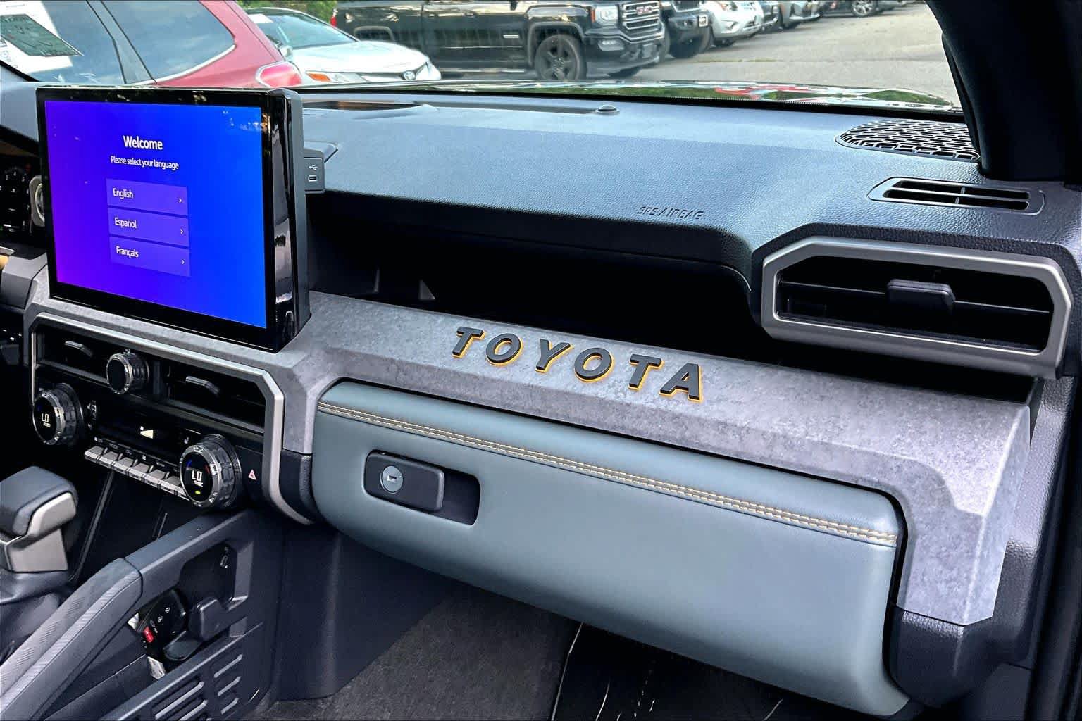 Certified 2025 Toyota 4Runner Trailhunter AWD/4WD image 17