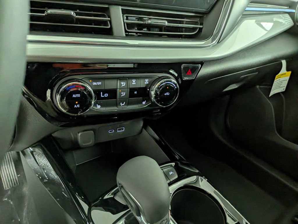 New 2026 Chevrolet Trax LT w/ Driver Confidence Package FWD image 22