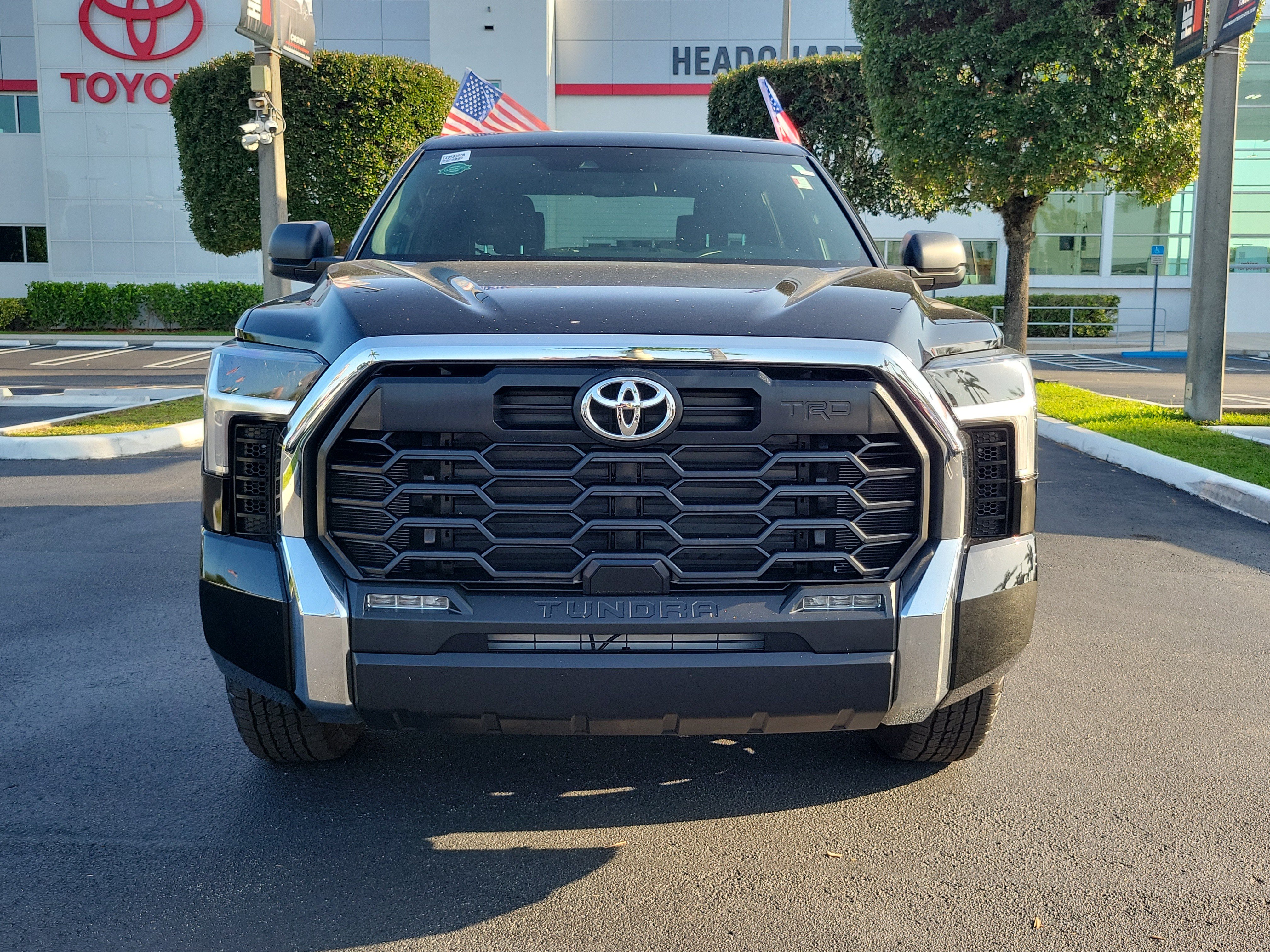 Used 2025 Toyota Tundra SR5 w/ TRD Off-Road Package AWD/4WD image 4