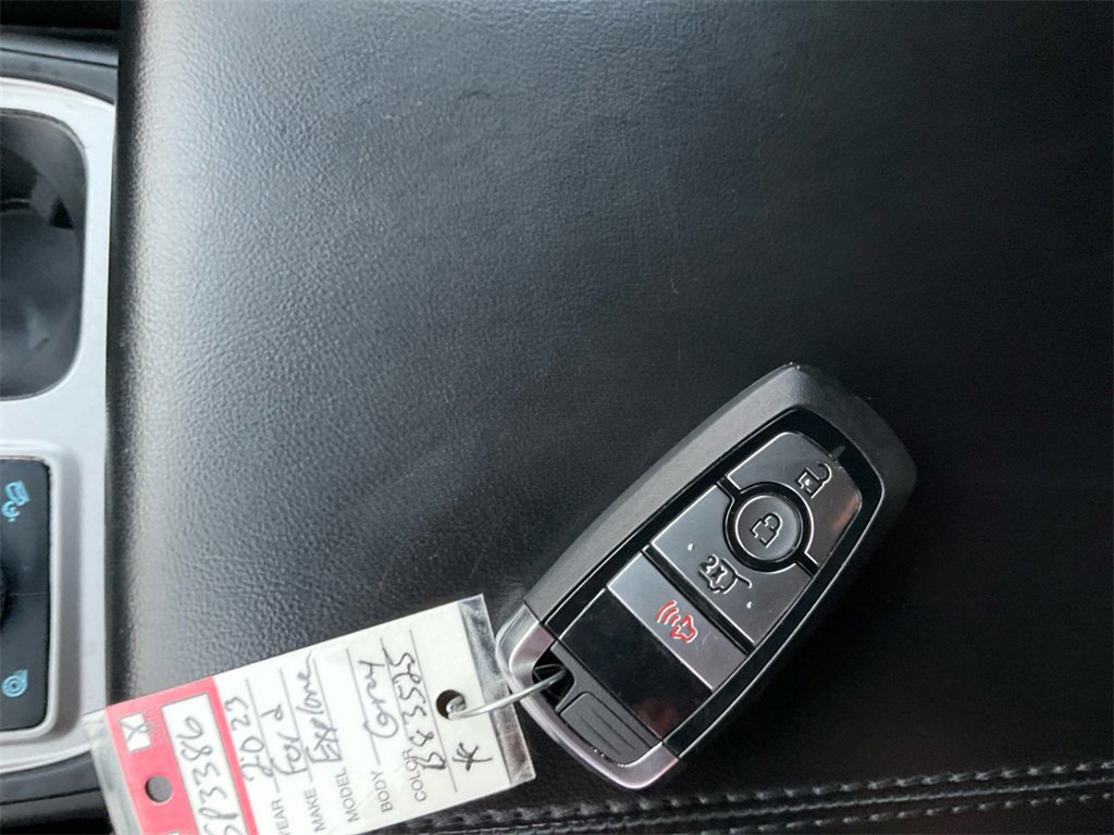 Used 2023 Ford Explorer XLT image 37