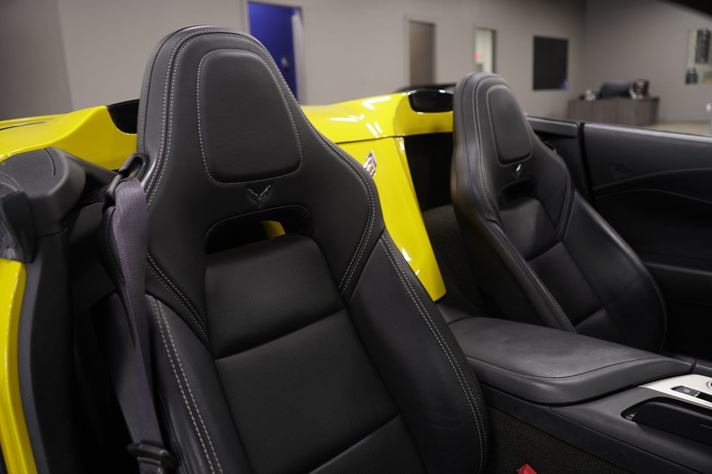 Used 2015 Chevrolet Corvette Stingray Convertible w/ 3LT Preferred Equipment Group RWD image 29