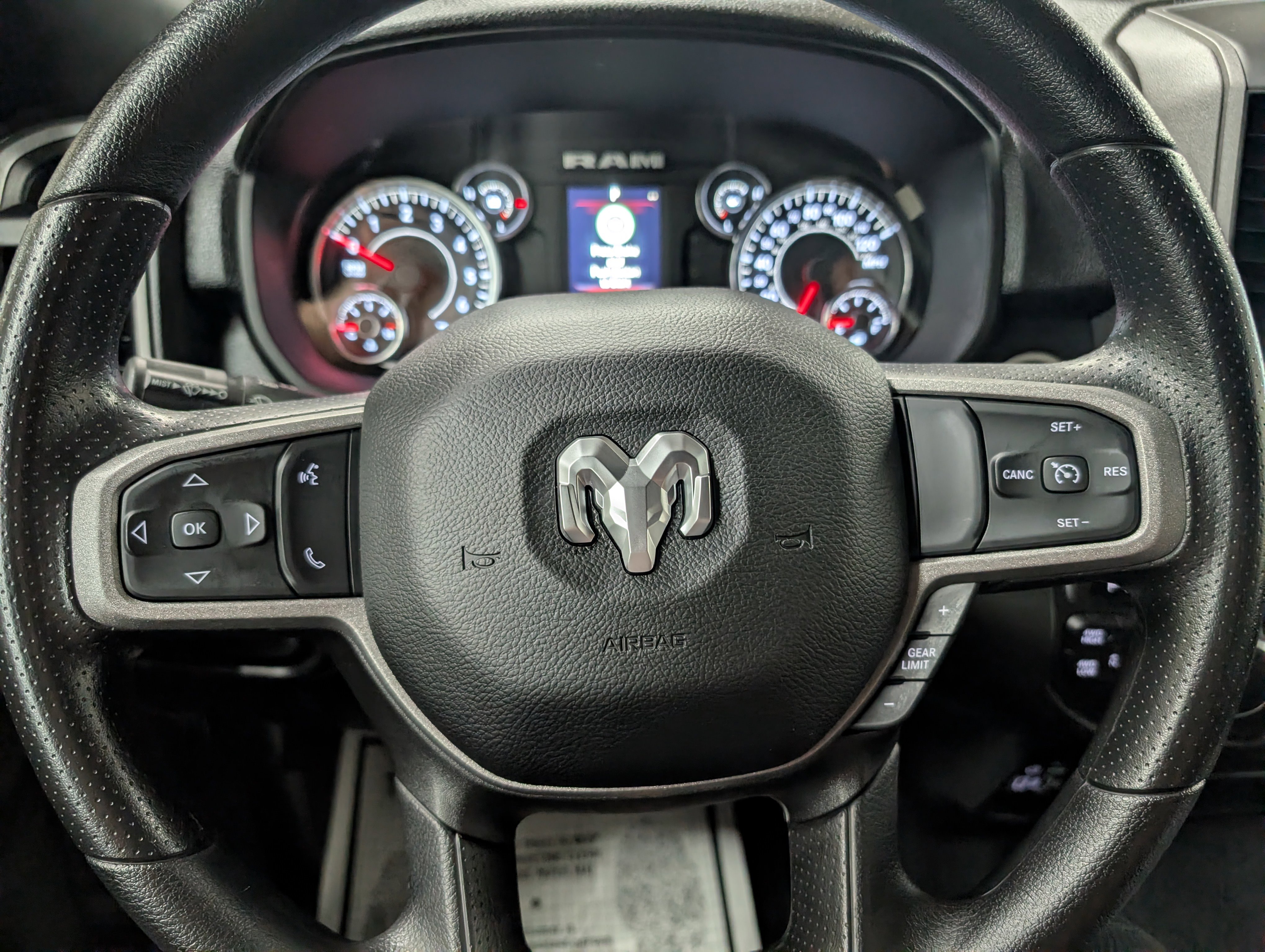 Used 2024 RAM 2500 Tradesman w/ Chrome Appearance Group AWD/4WD image 17