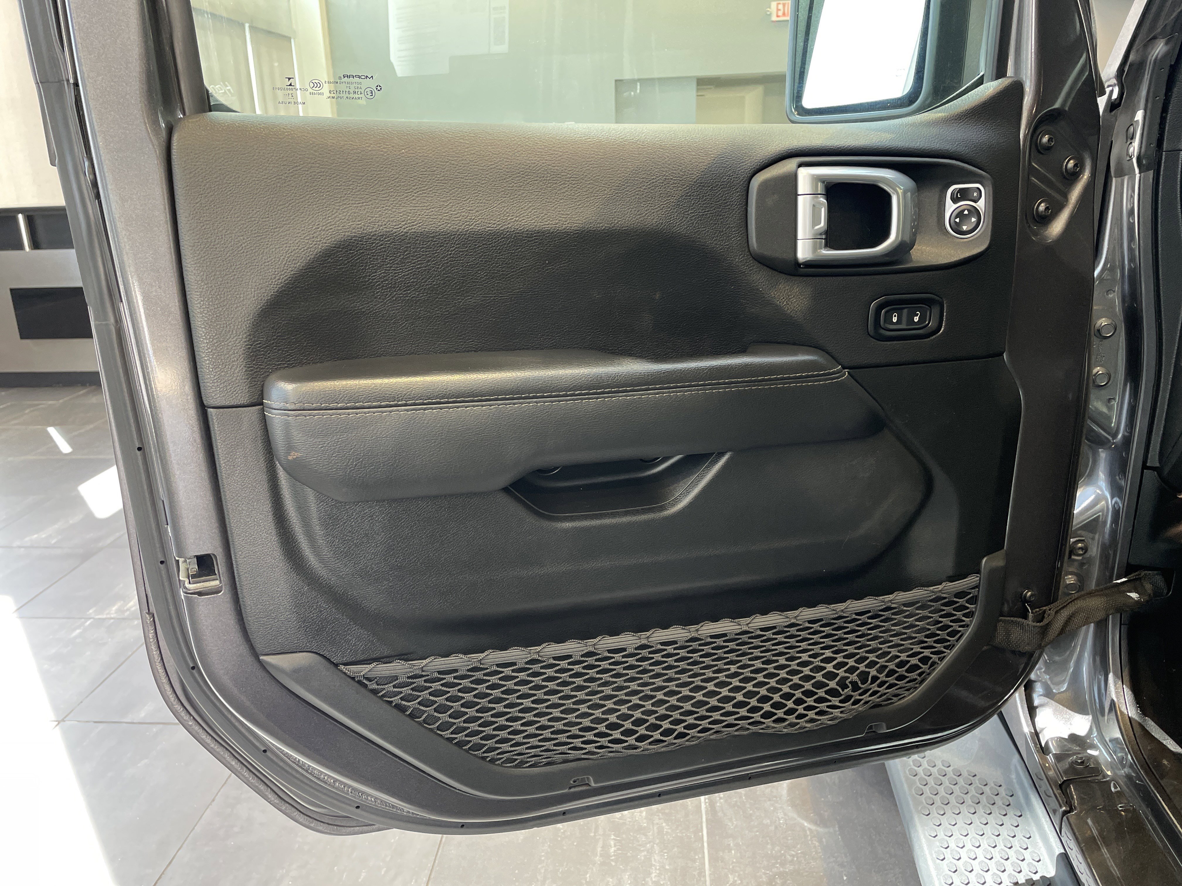 Used 2021 Jeep Wrangler Unlimited Sahara w/ Cold Weather Group AWD/4WD image 14