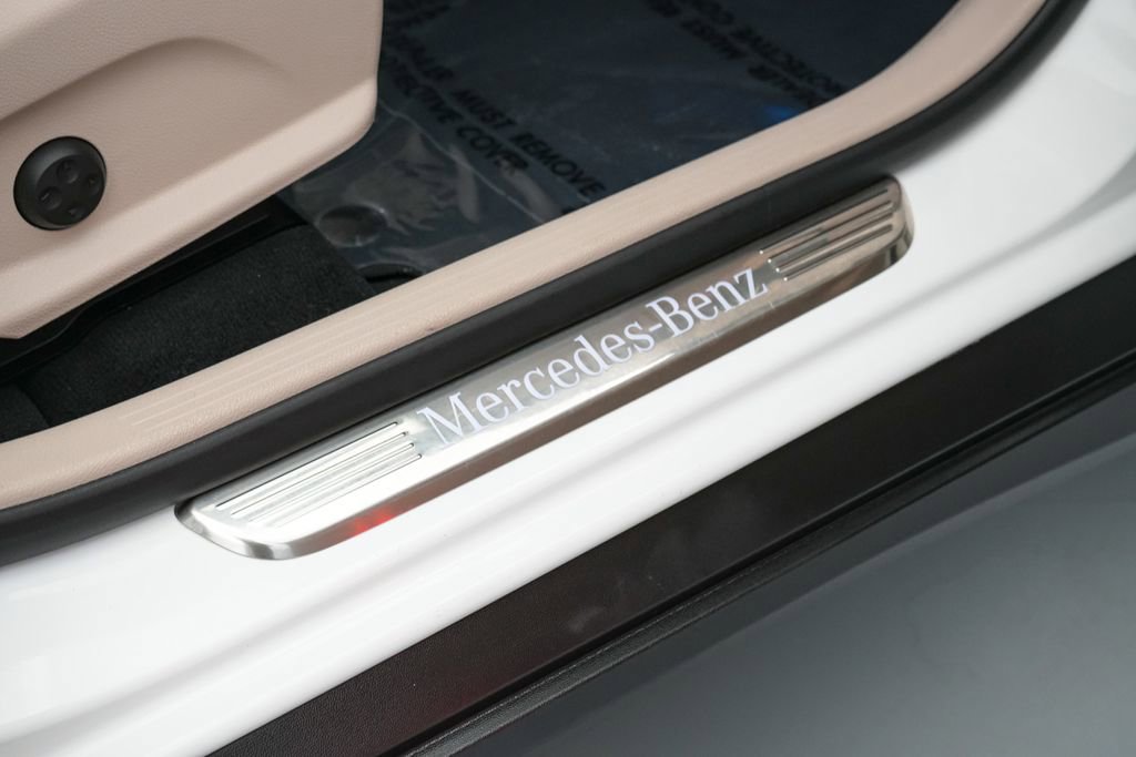 Used 2022 Mercedes-Benz GLC 300 4MATIC image 27