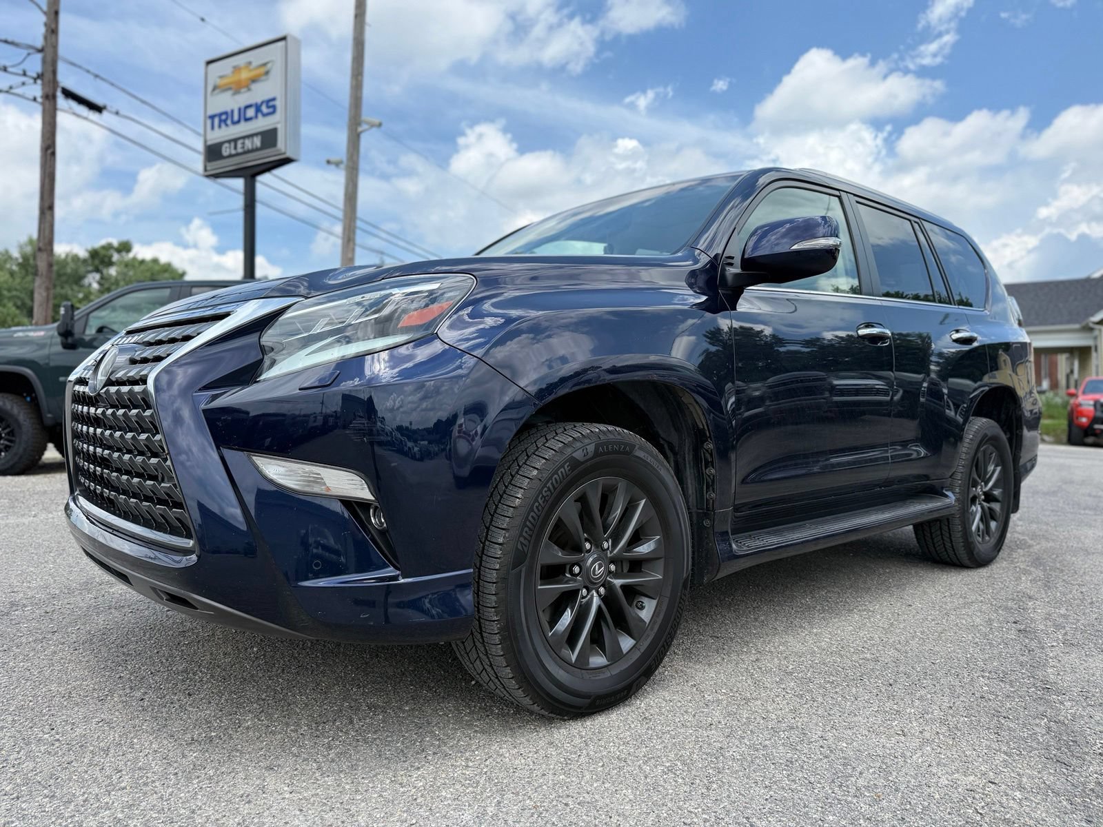 Used 2022 Lexus GX 460 Premium AWD/4WD image 2