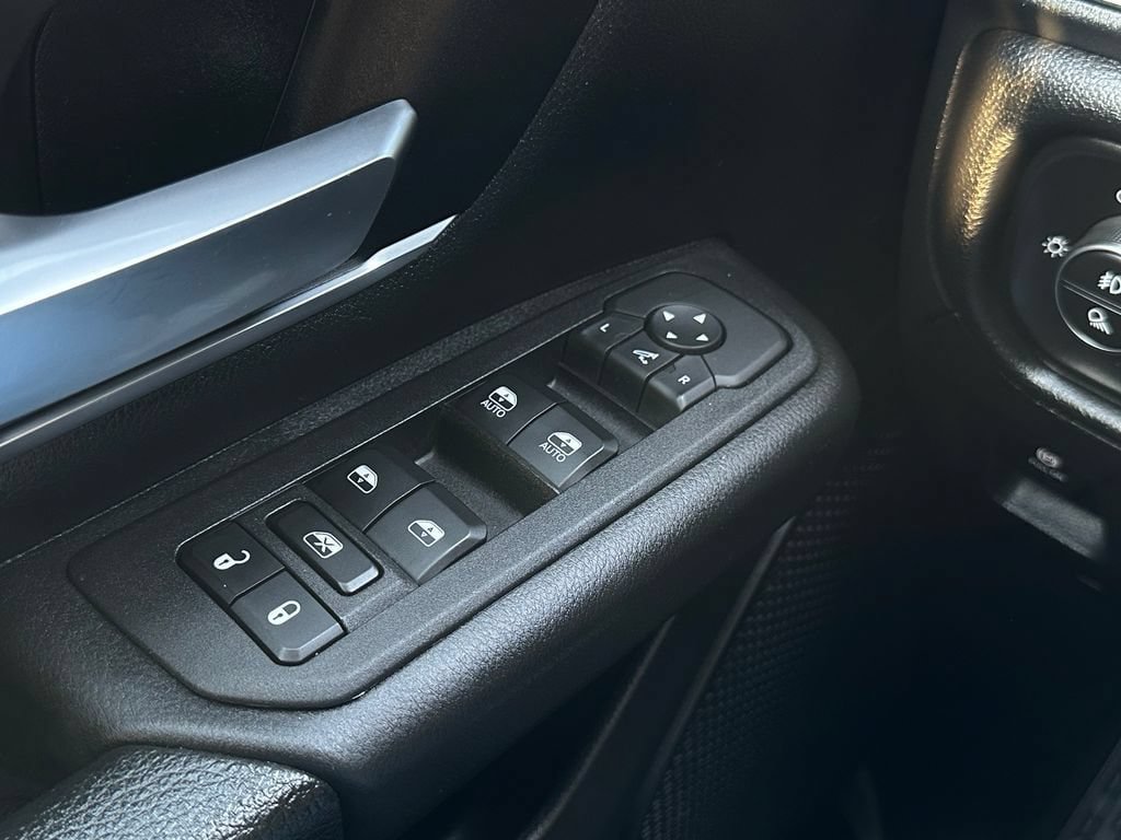 Used 2025 RAM 1500 Big Horn AWD/4WD image 23