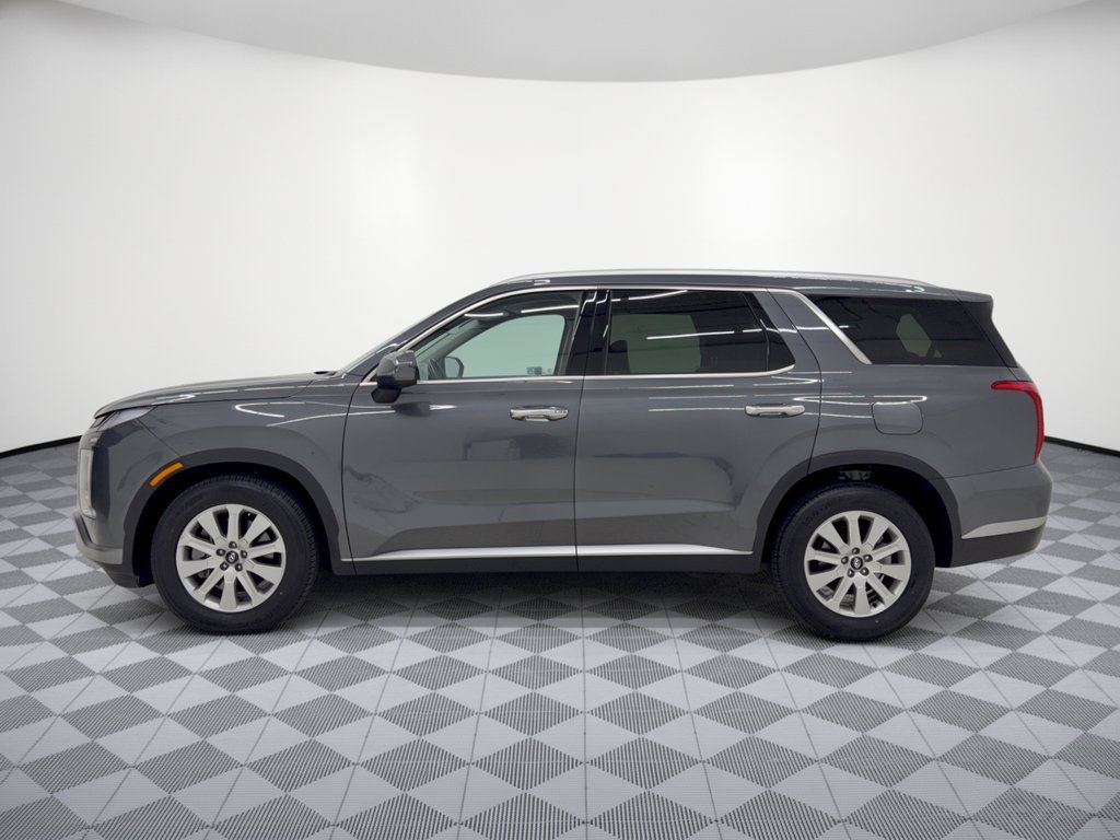 Used 2025 Hyundai Palisade SEL FWD image 2
