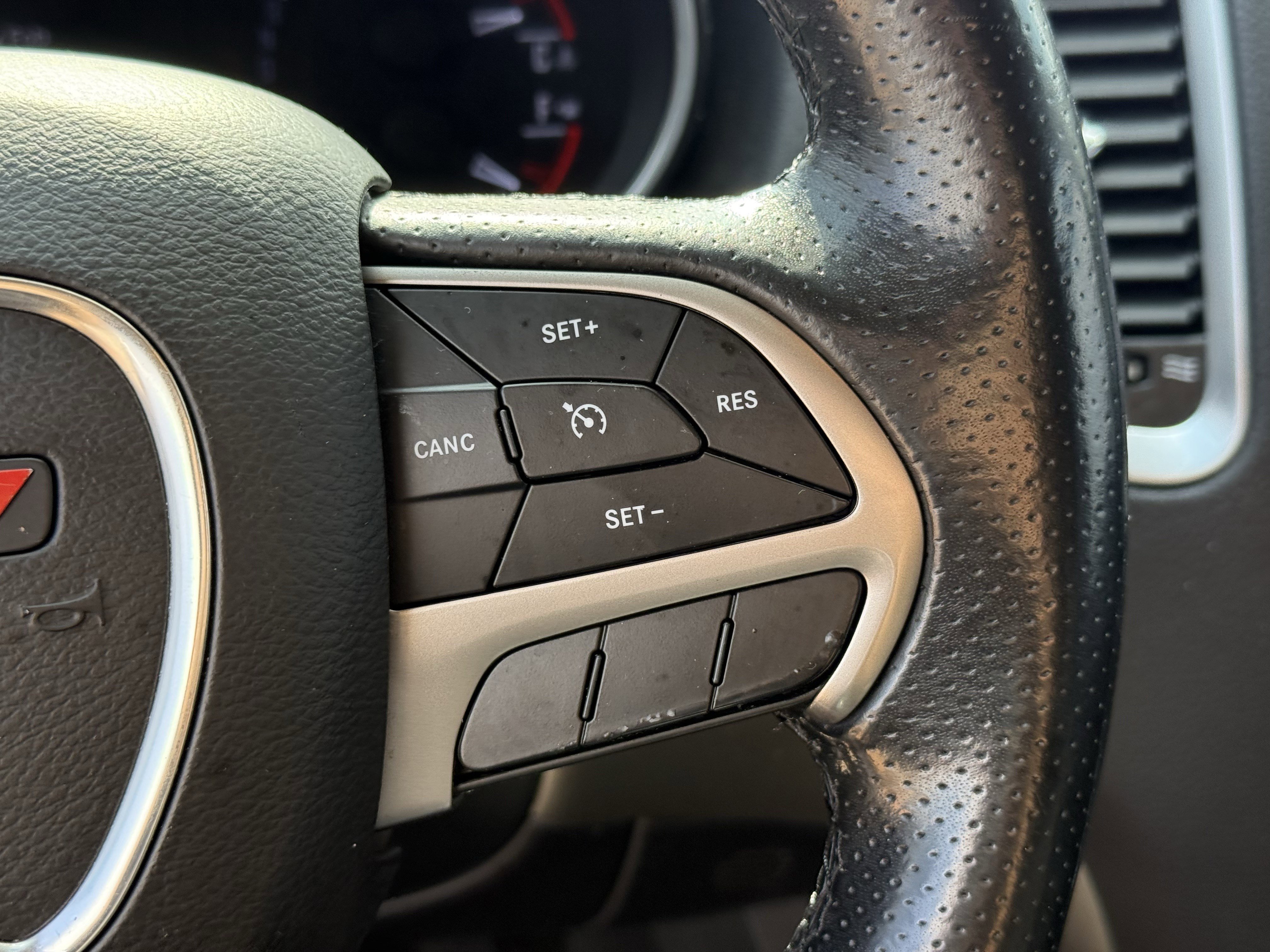 Used 2020 Dodge Durango SXT w/ 3rd Row Seating Group image 16