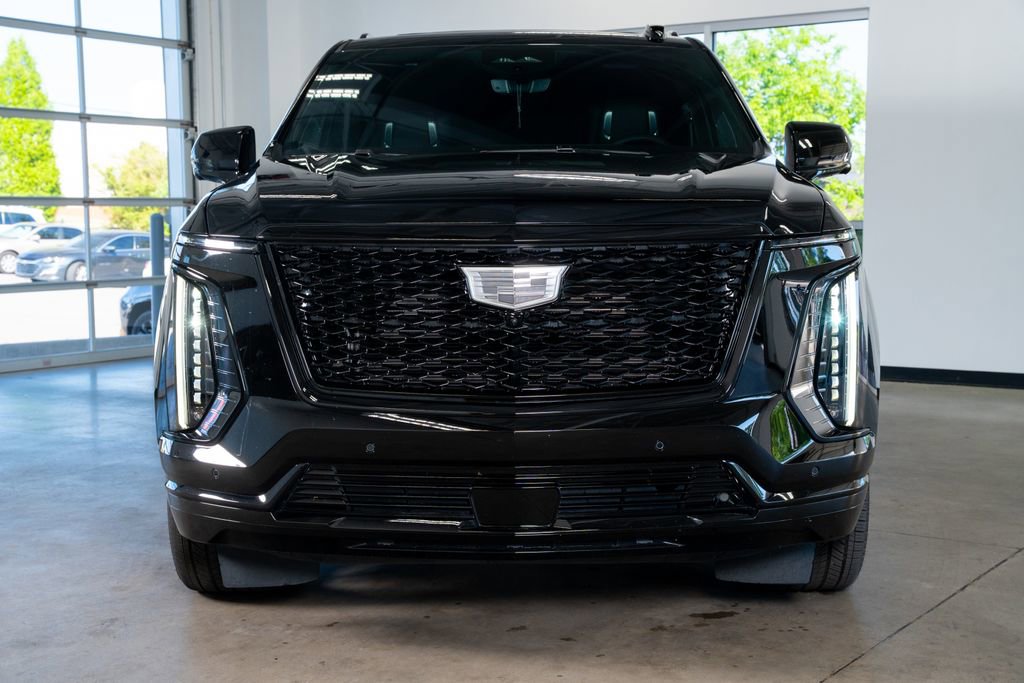 Used 2026 Cadillac Escalade ESV Platinum Sport w/ LPO, ONYX Package image 4