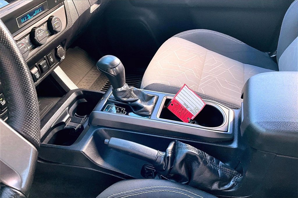 Certified 2021 Toyota Tacoma TRD Off-Road image 15