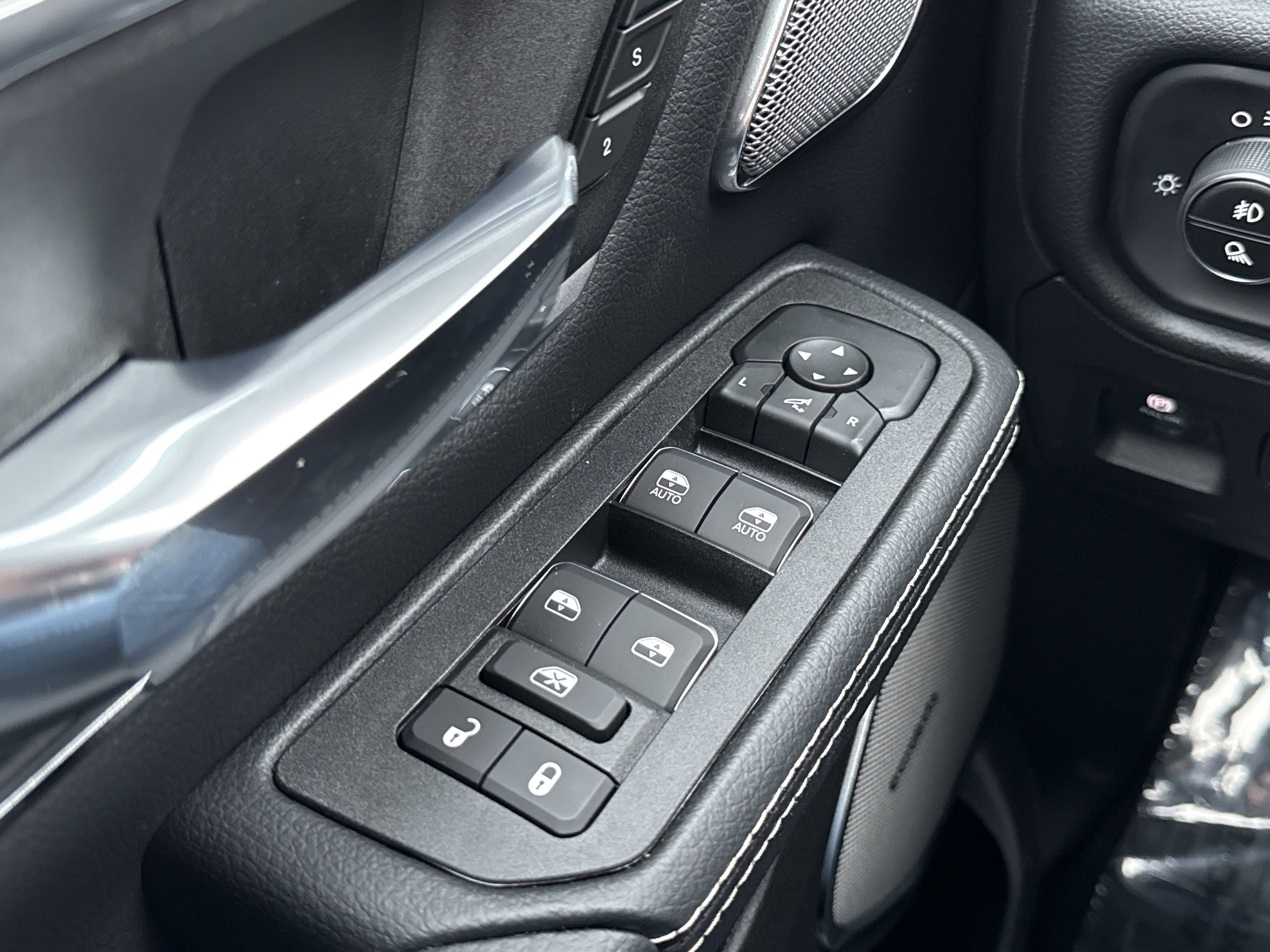 New 2026 RAM 1500 Laramie image 38