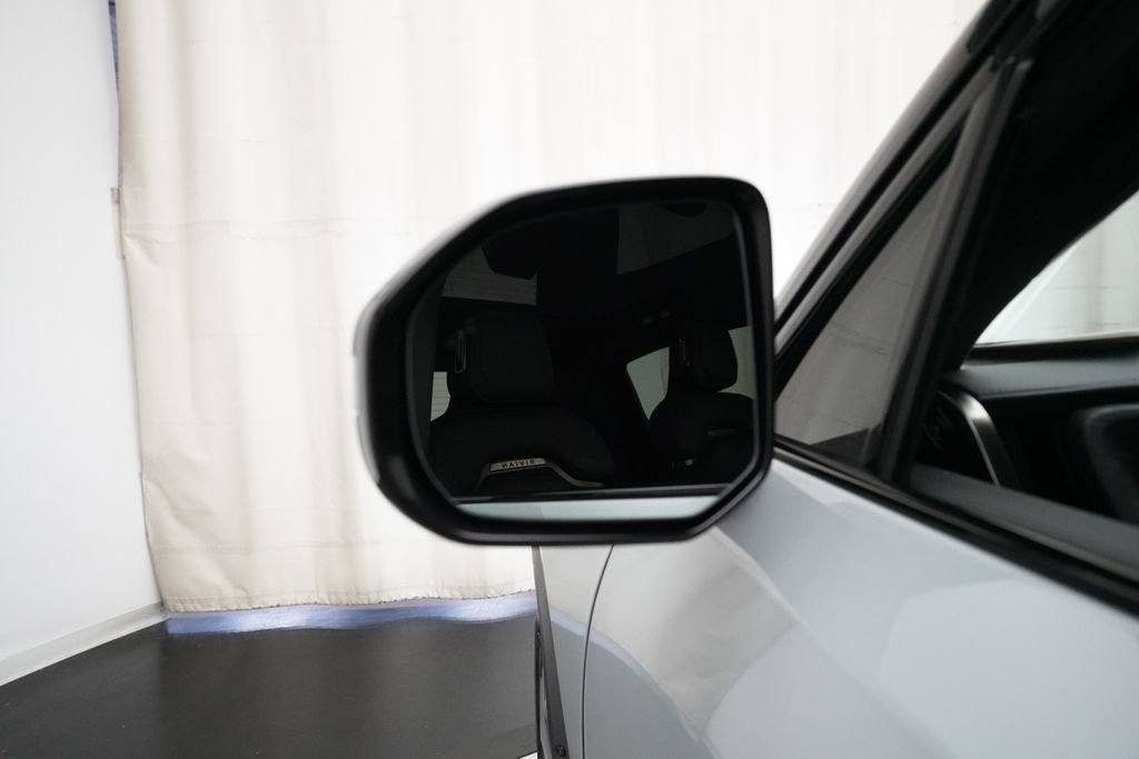 Used 2022 Rivian R1T Adventure image 15