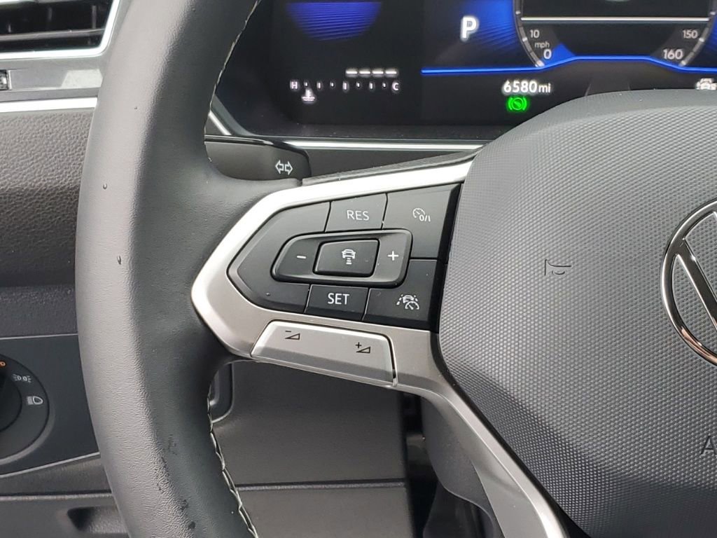 Used 2024 Volkswagen Tiguan S image 14