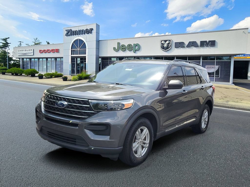 Used 2020 Ford Explorer XLT AWD/4WD image 2