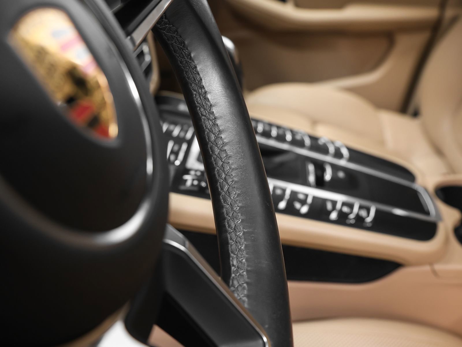 Certified 2021 Porsche Macan S image 34