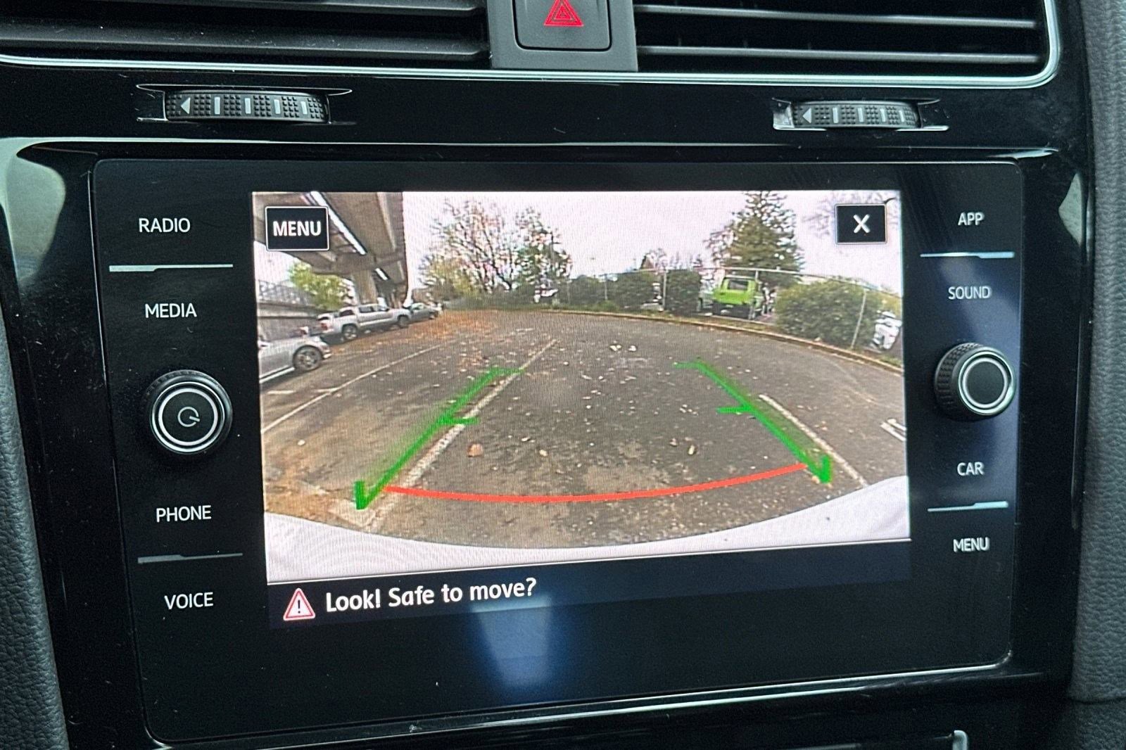 Used 2019 Volkswagen GTI SE w/ SE Experience Package image 23