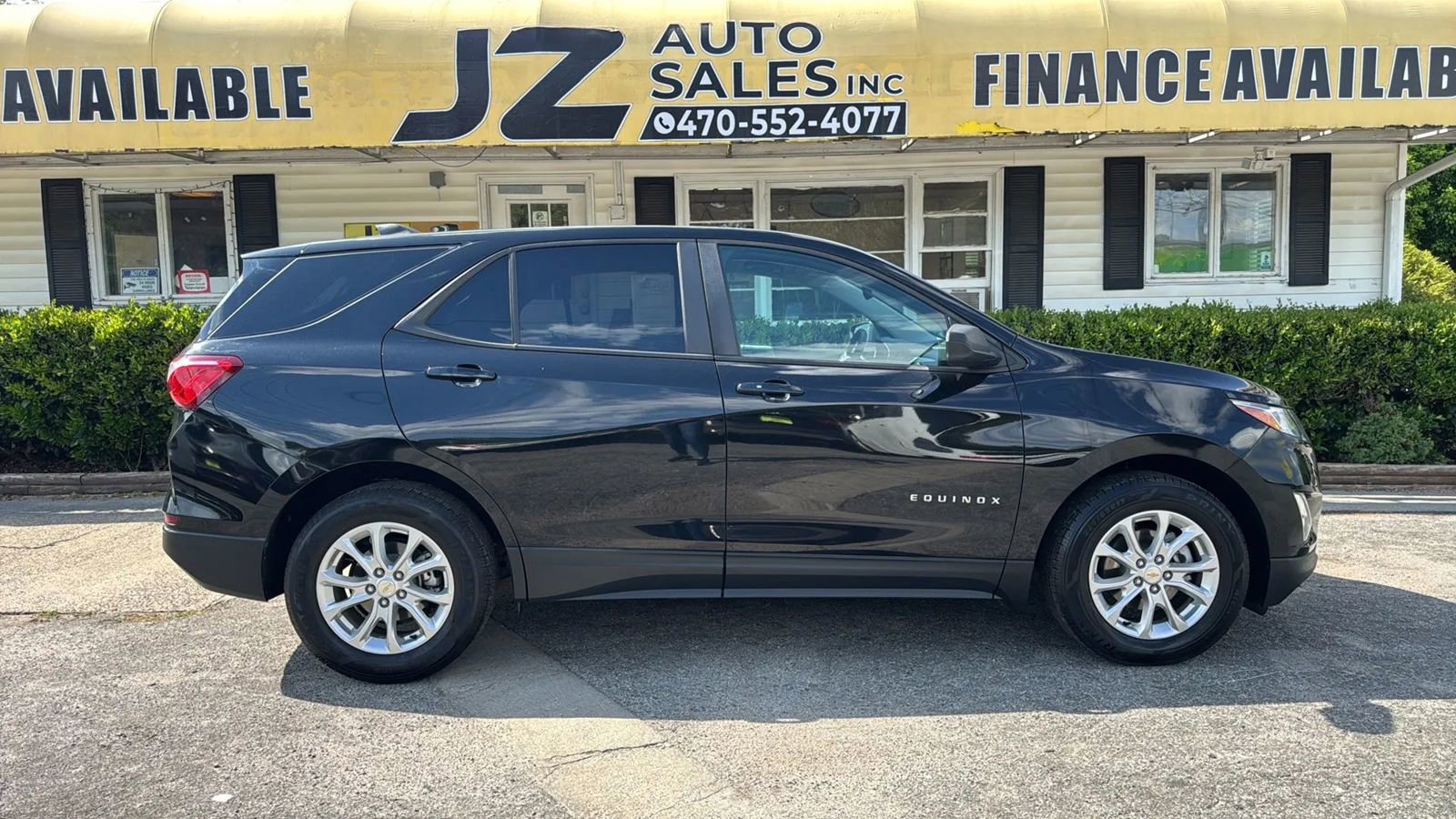Used 2021 Chevrolet Equinox LS w/ LS Convenience Package FWD image 2