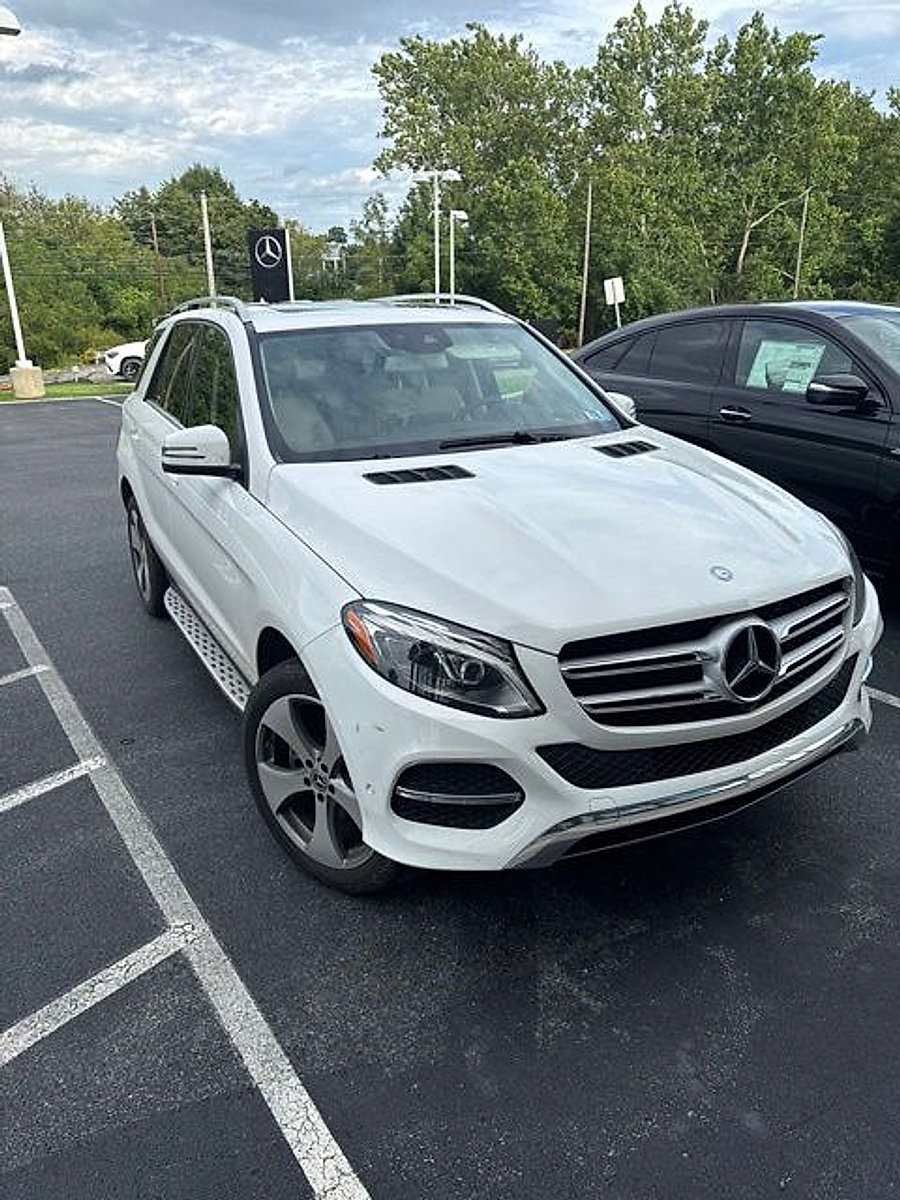 Certified 2017 Mercedes-Benz GLE 350 4MATIC image 2