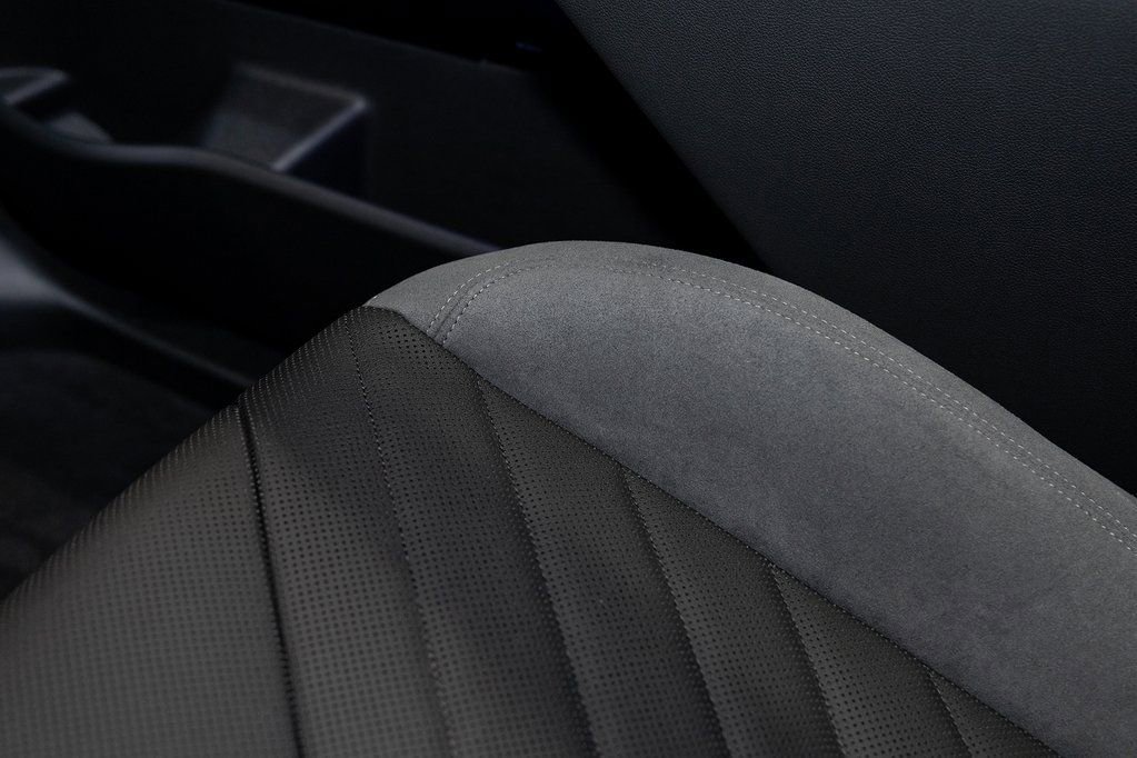 Used 2026 BMW iX xDrive60 w/ M Sport Package image 23