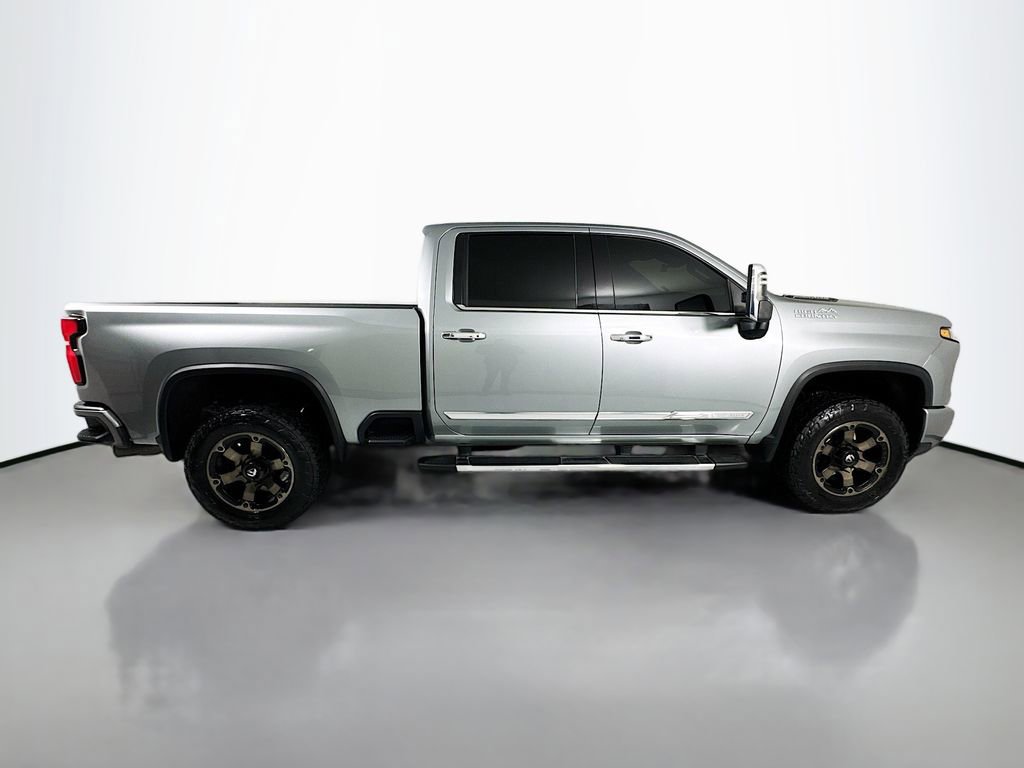 Used 2024 Chevrolet Silverado 3500 High Country w/ High Country Premium Package AWD/4WD image 9