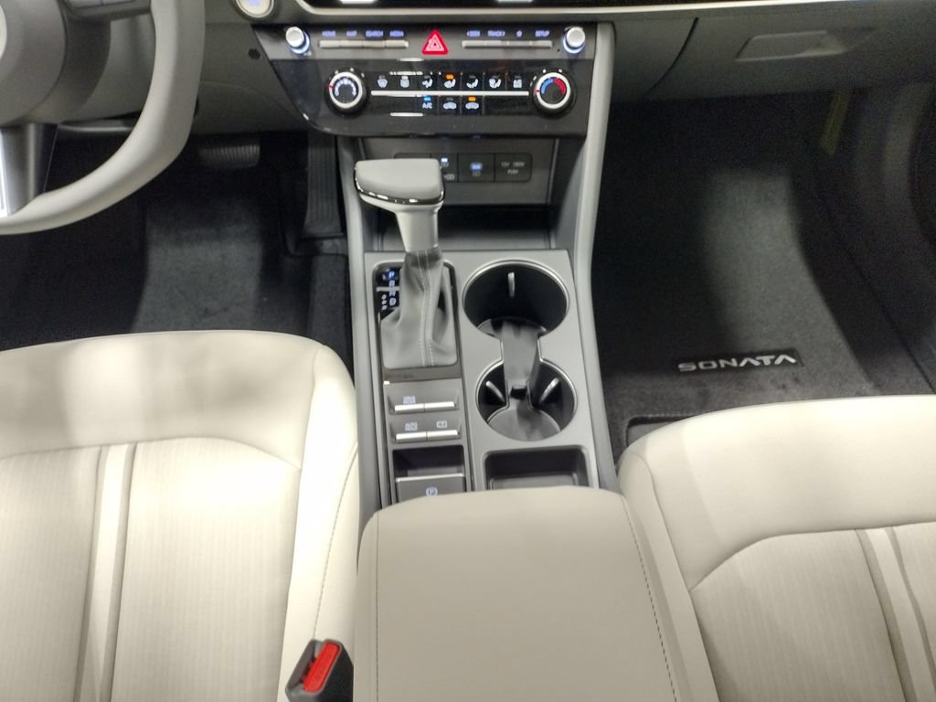 New 2026 Hyundai Sonata SE FWD image 32