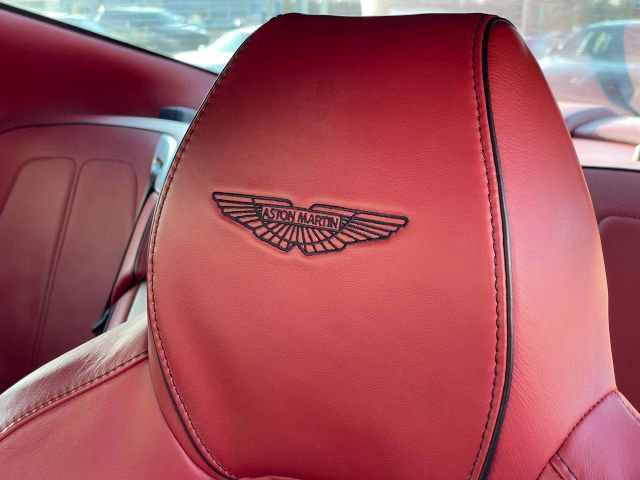 Used 2015 Aston Martin DB9 Coupe image 4