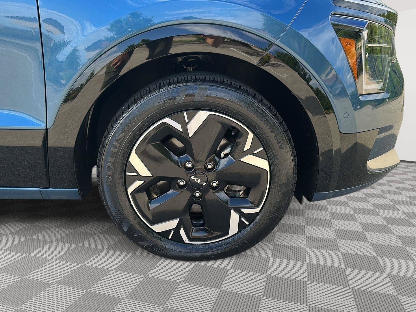 Used 2023 Kia Niro Wave w/ Wave Preserve Package FWD image 12