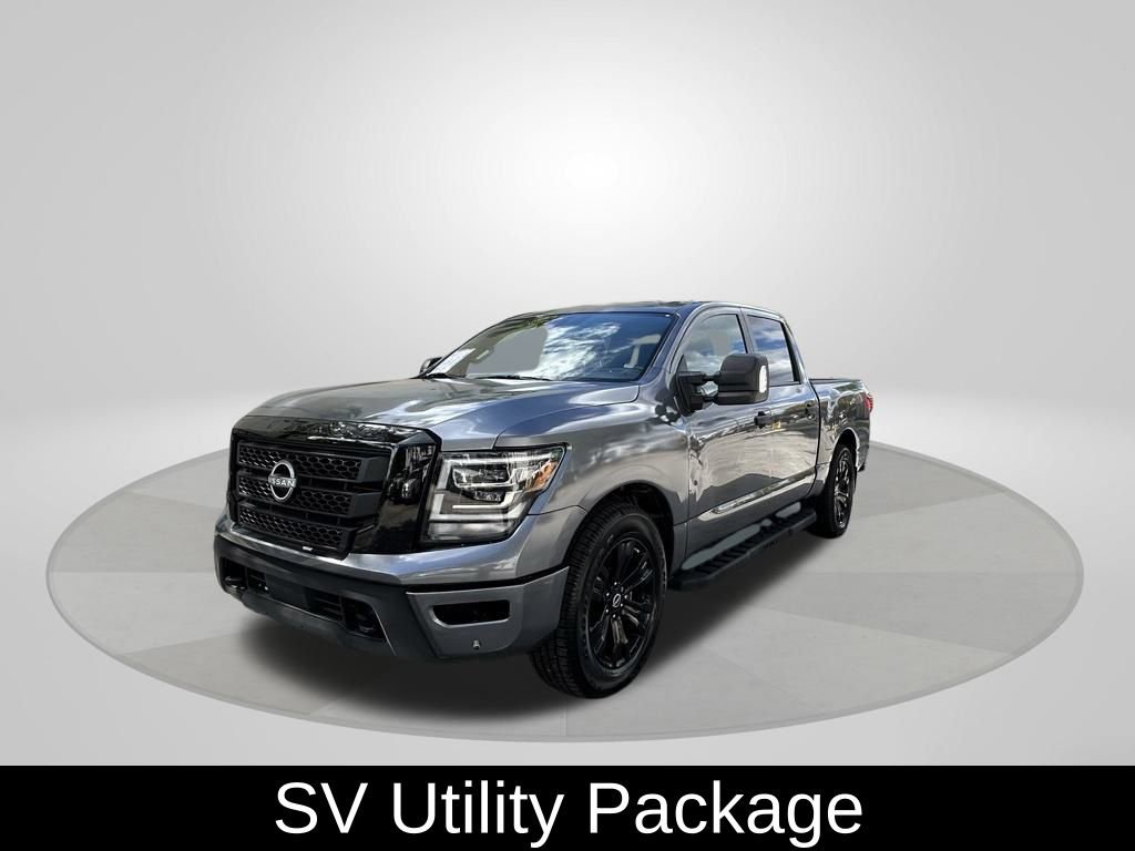 Used 2023 Nissan Titan SV w/ SV Convenience Package image 3