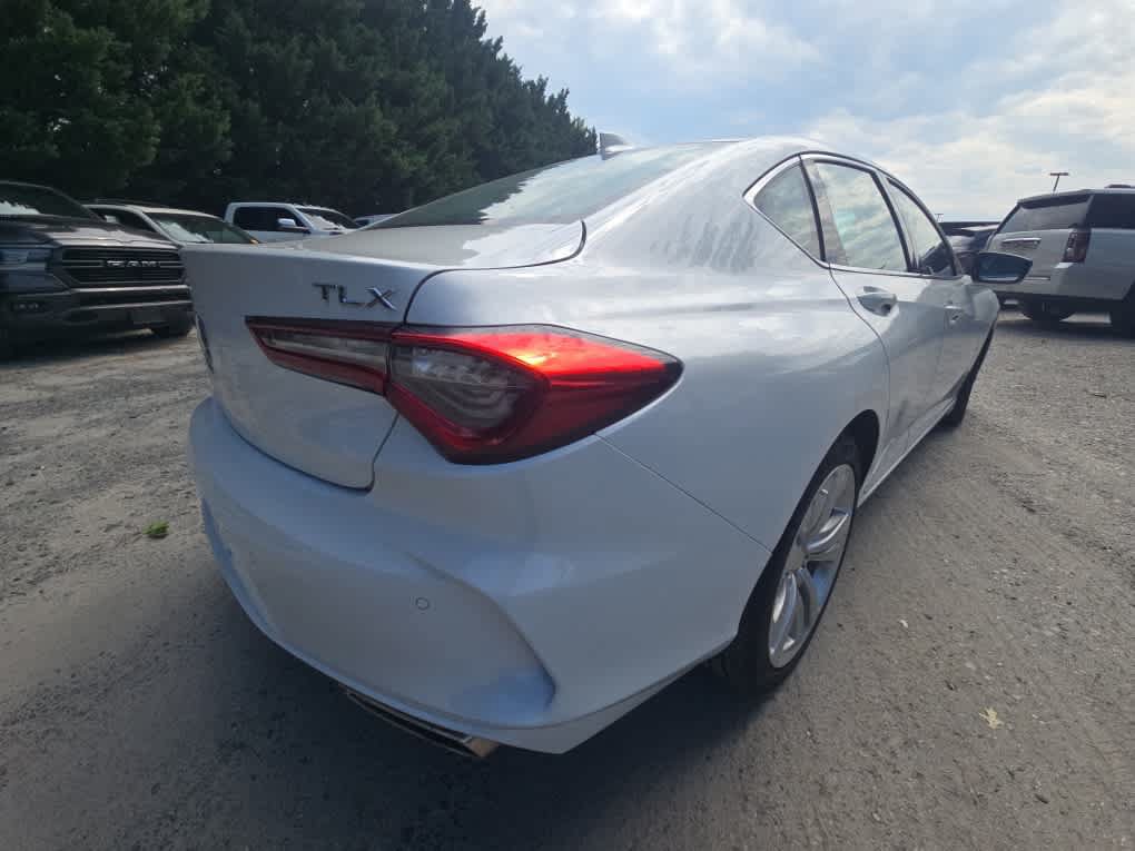Used 2023 Acura TLX w/ Technology Package FWD image 9