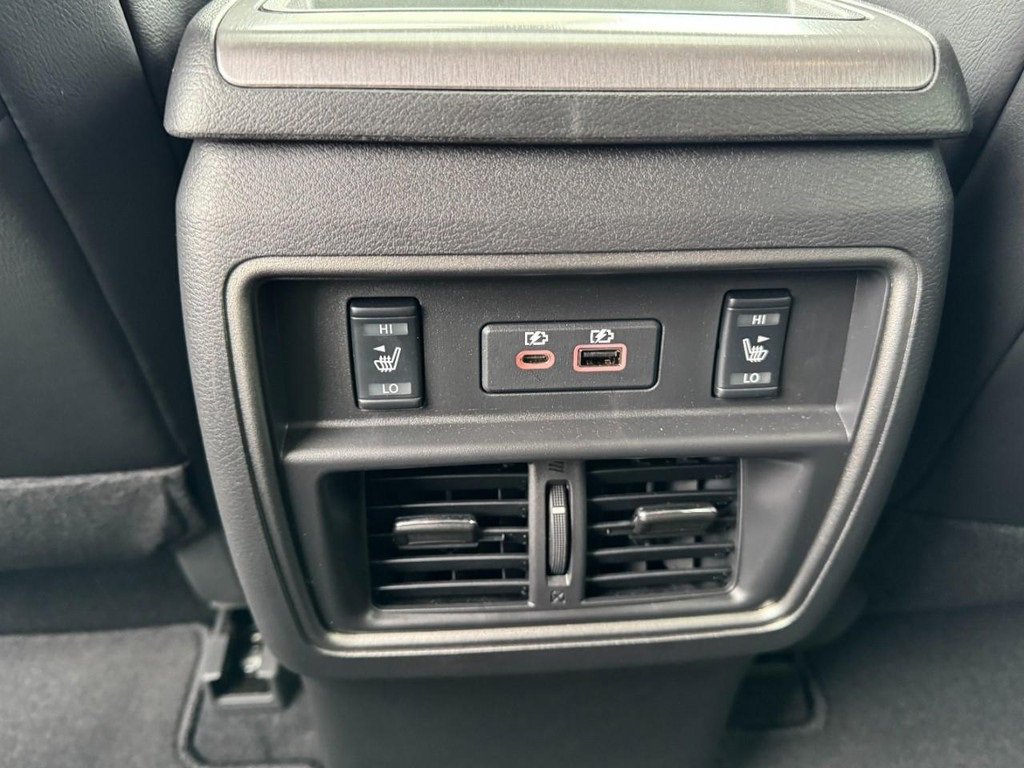 Used 2024 Nissan Murano SL image 12