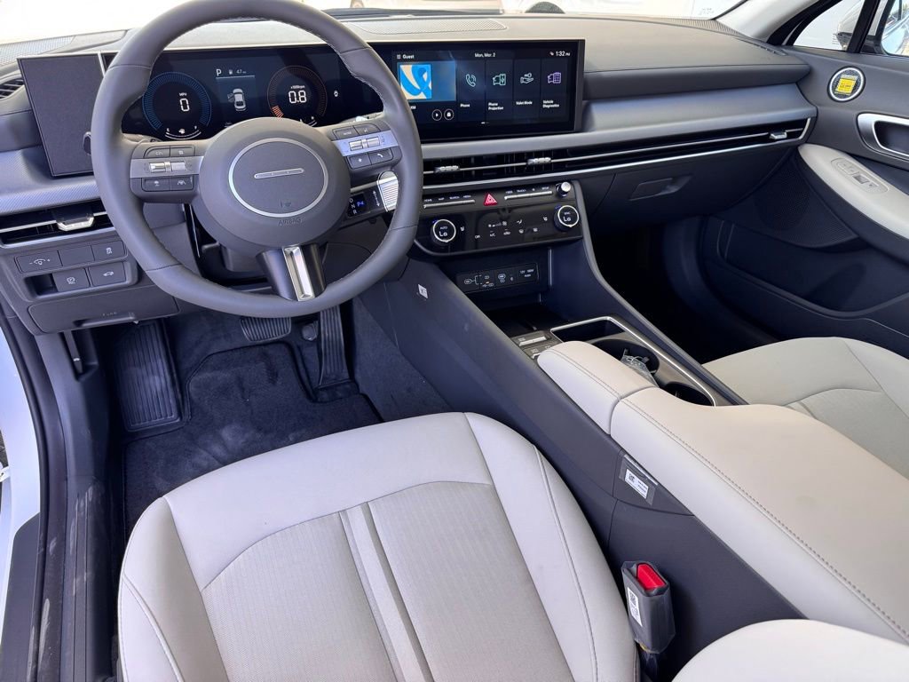 New 2026 Hyundai Sonata SEL FWD image 2