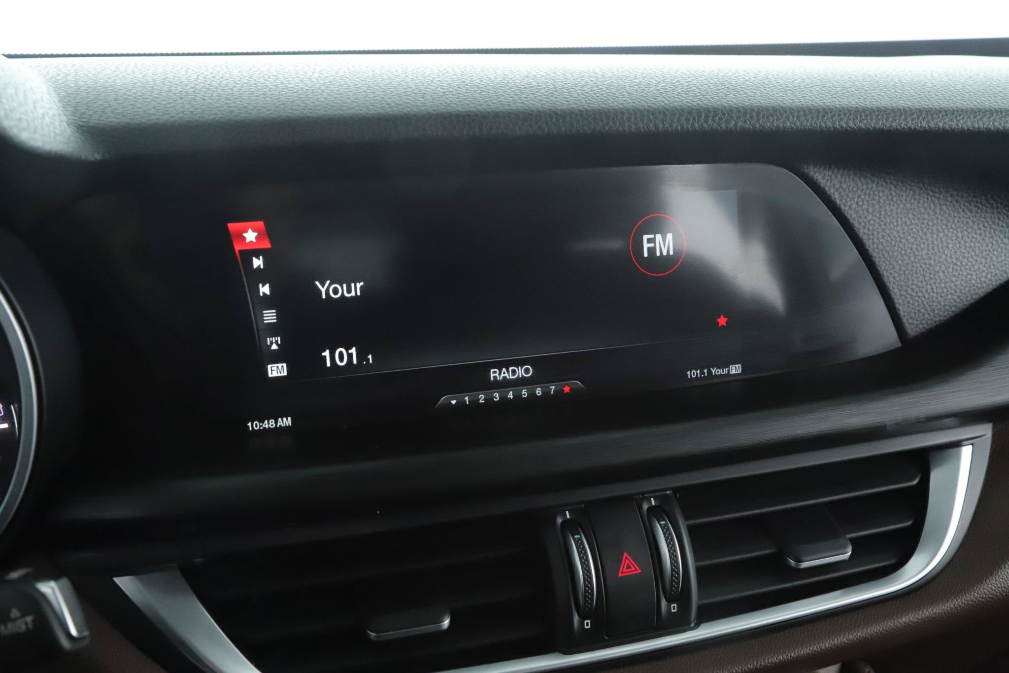 Used 2018 Alfa Romeo Stelvio AWD image 11