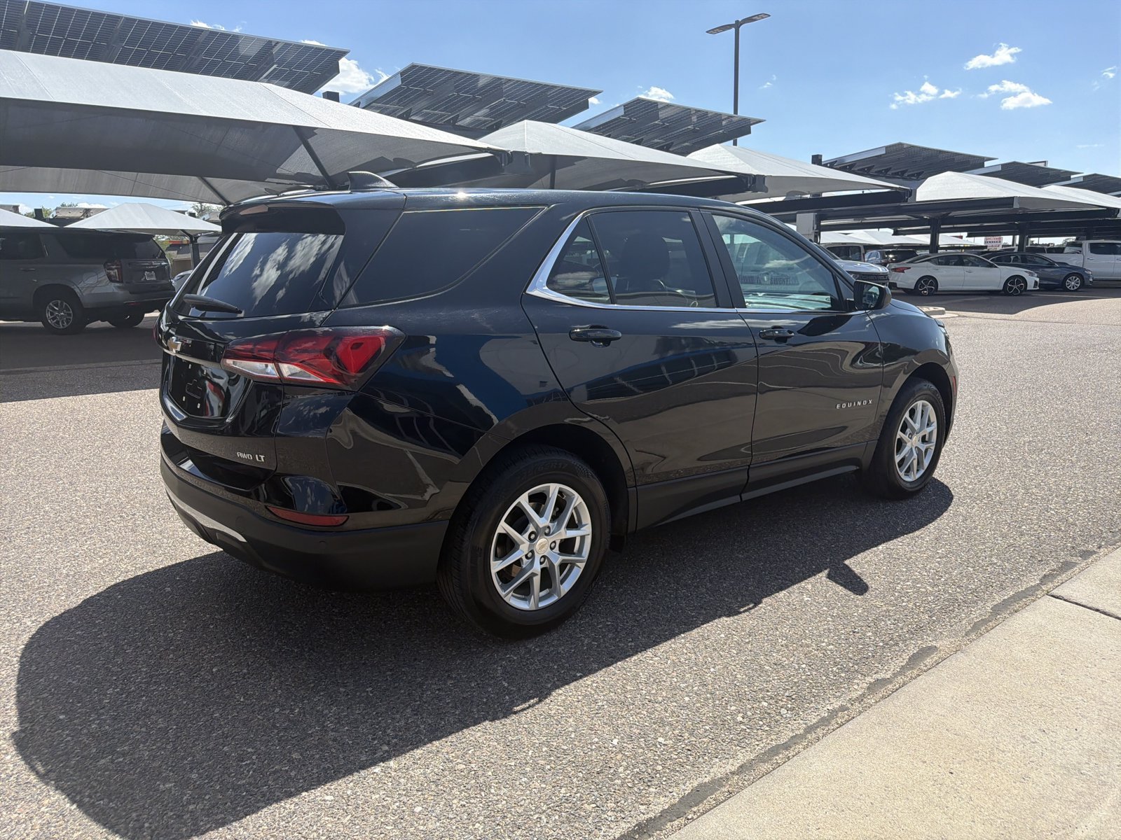 Used 2024 Chevrolet Equinox LT AWD/4WD image 5