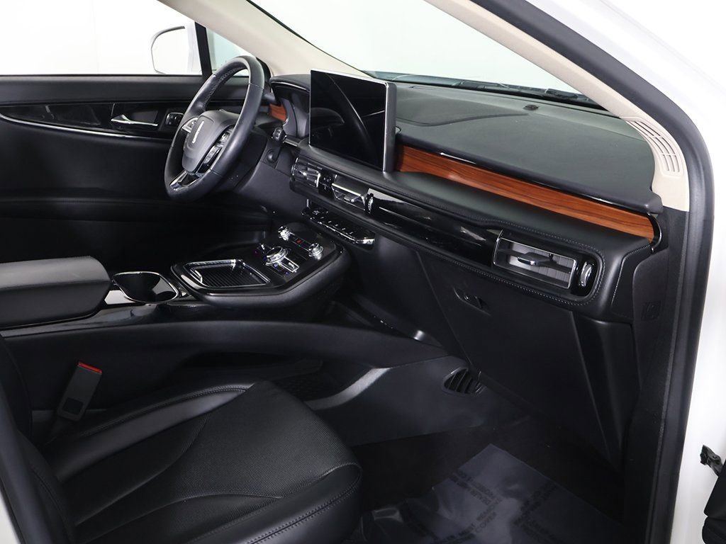 Used 2022 Lincoln Nautilus Reserve image 26