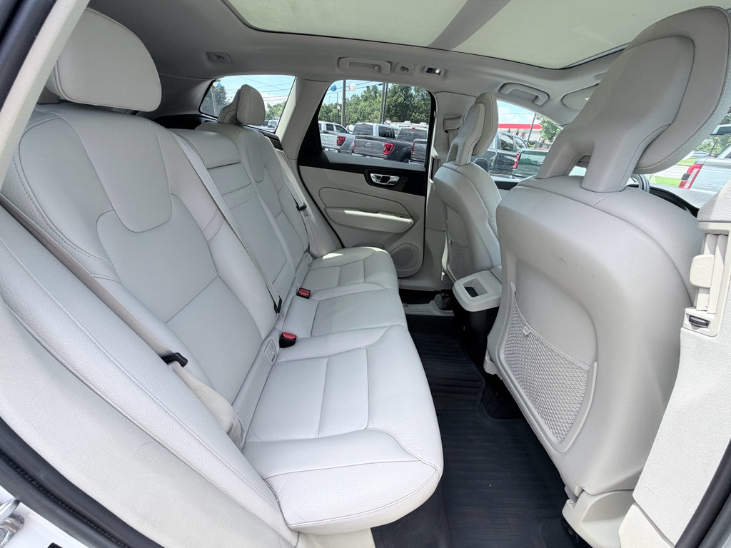 Used 2018 Volvo XC60 T6 Momentum w/ Convenience Package AWD/4WD image 27