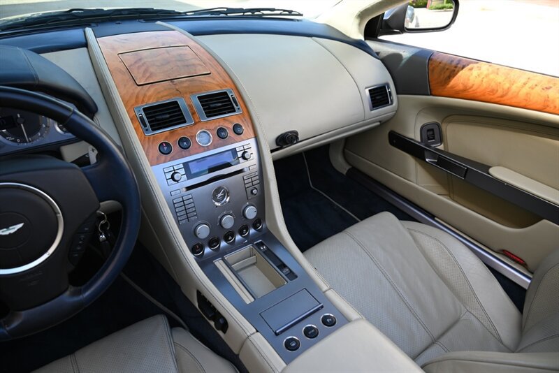Used 2007 Aston Martin DB9 Volante RWD image 35
