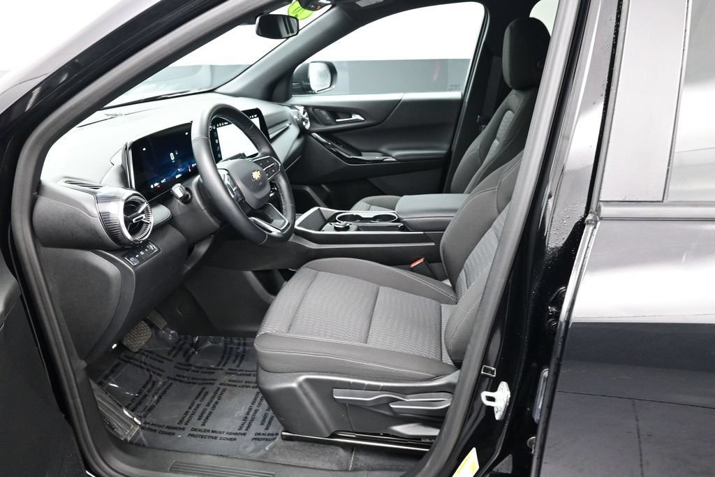Used 2026 Chevrolet Equinox LT AWD/4WD image 26