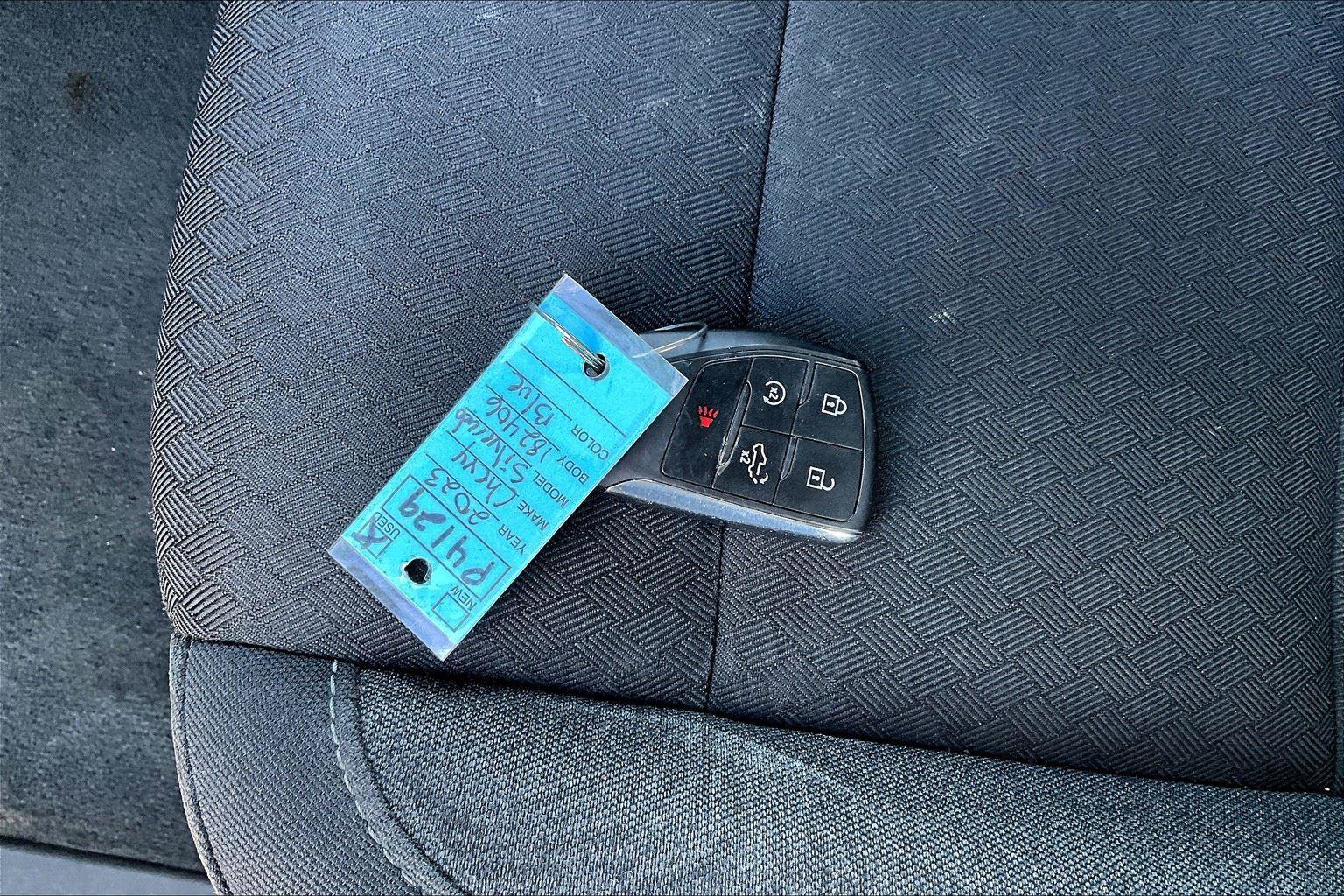 Used 2023 Chevrolet Silverado 1500 LT image 11