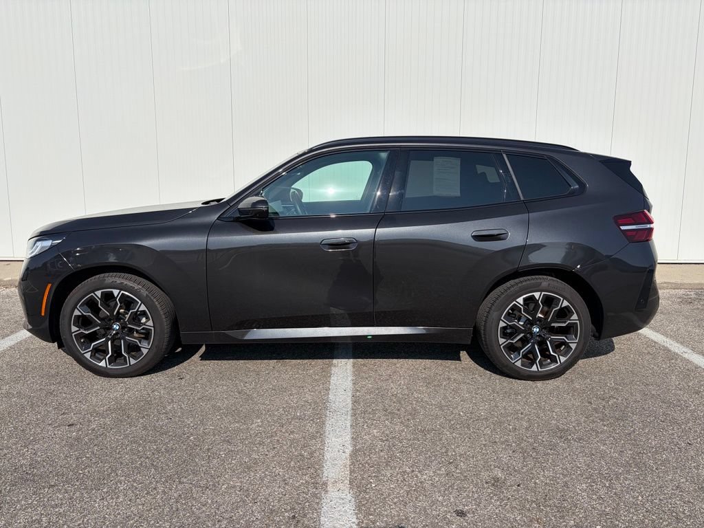 Used 2025 BMW X3 xDrive30i w/ Premium Package AWD/4WD image 3