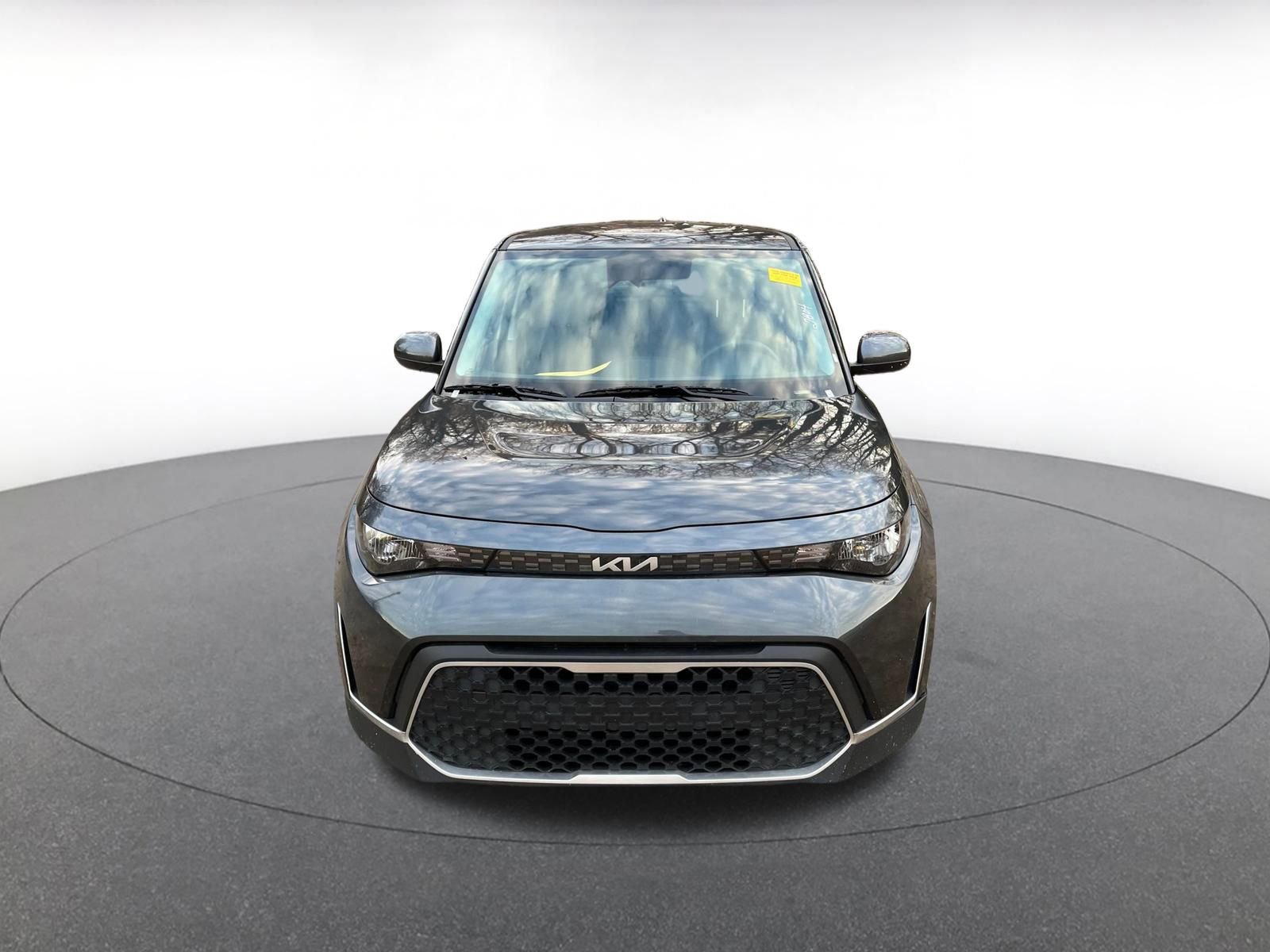 Used 2025 Kia Soul LX w/ LX Technology Package image 4