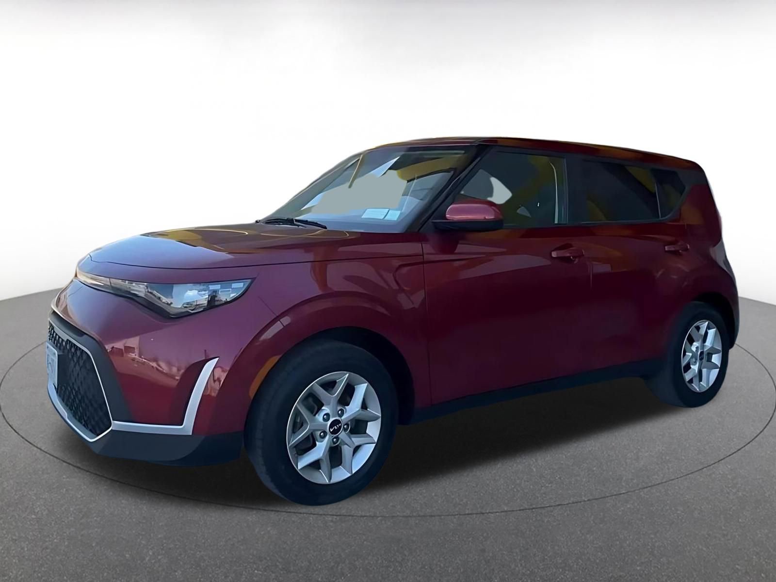 Used 2025 Kia Soul LX w/ LX Technology Package FWD image 16