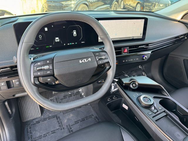 Used 2025 Kia EV6 Light image 3