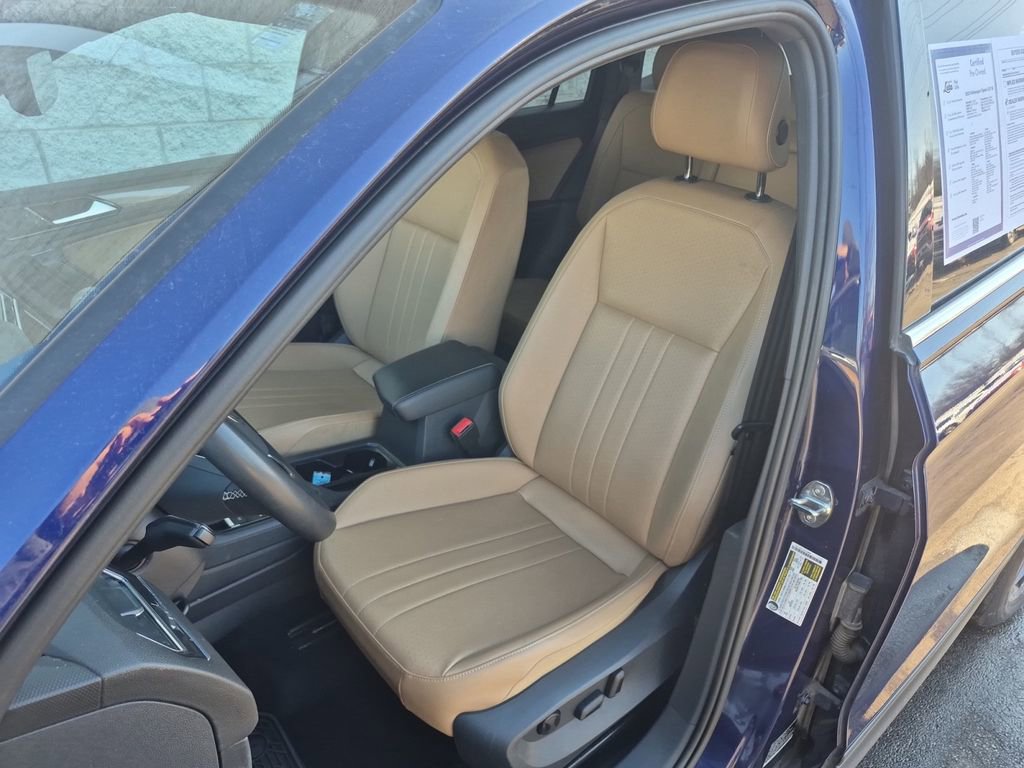 Used 2022 Volkswagen Tiguan SE AWD/4WD image 17