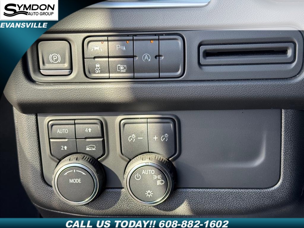 Used 2024 Chevrolet Tahoe LT w/ Luxury Package image 21