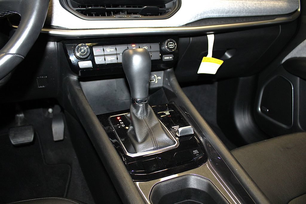 Certified 2022 Jeep Compass Latitude w/ Sun and Sound Group AWD/4WD image 23