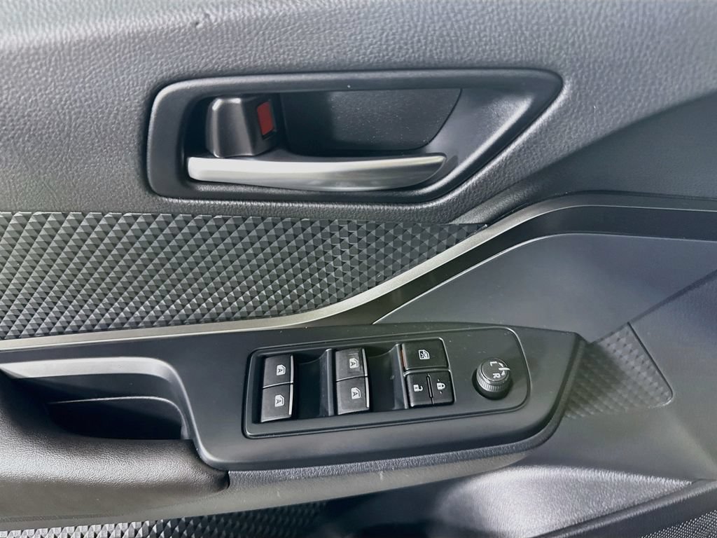 Certified 2018 Toyota C-HR XLE FWD image 22