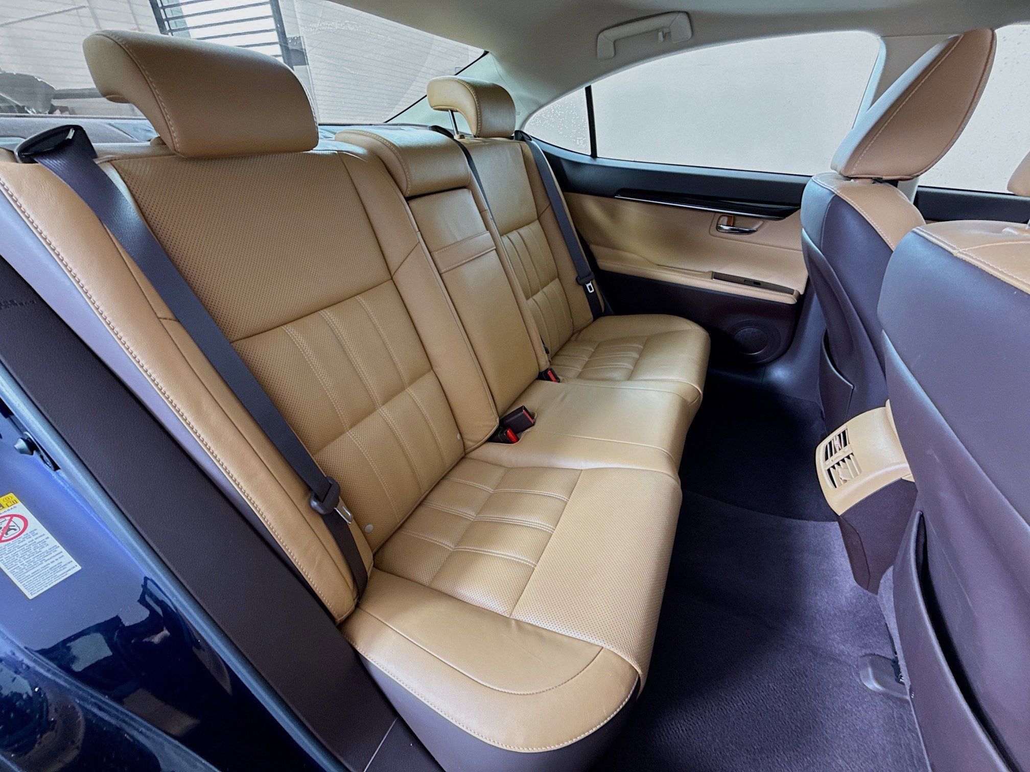 Used 2016 Lexus ES 350 w/ Luxury Package w/Wood Trim FWD image 26