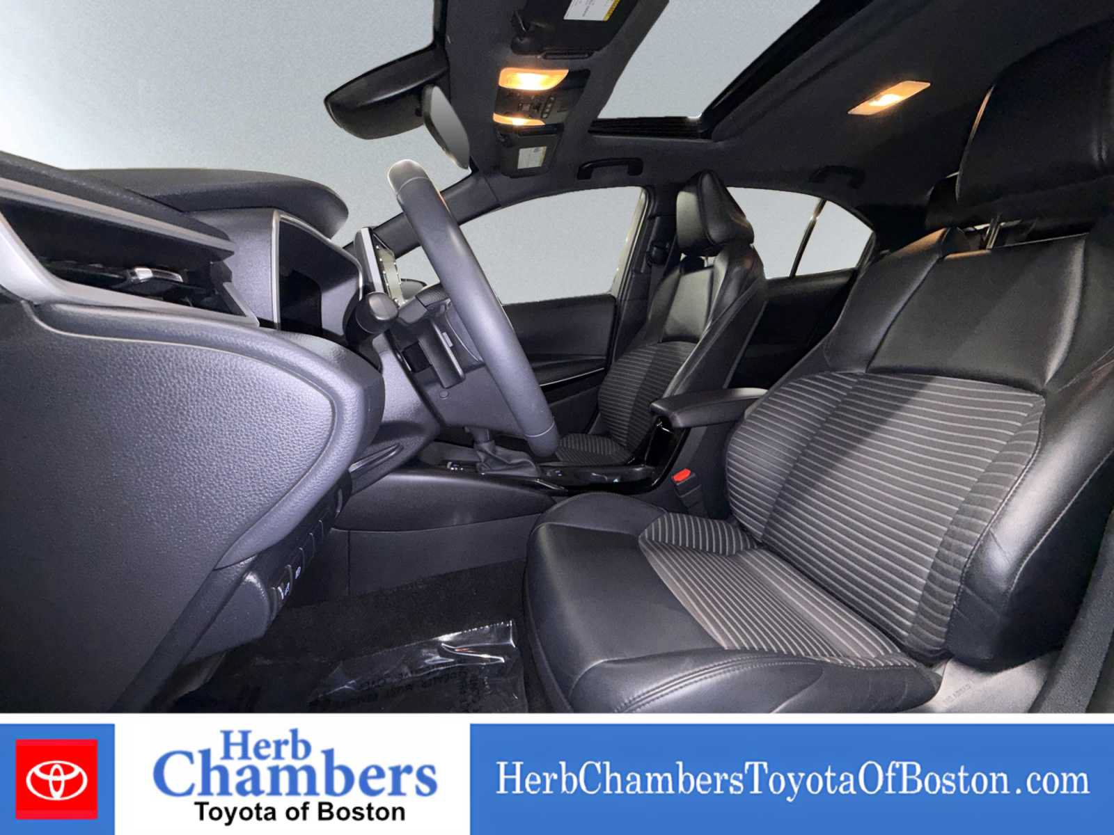 Certified 2021 Toyota Corolla XSE w/ Advanced Lighting Package FWD image 7